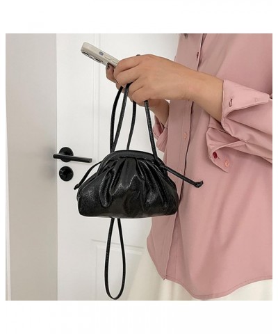 Ladies Crossbody Bag Clutch Clutch Clutch Clutches Large Capacity Pleated Bag Single Shoulder Messenger Bag Backpack Black $8...